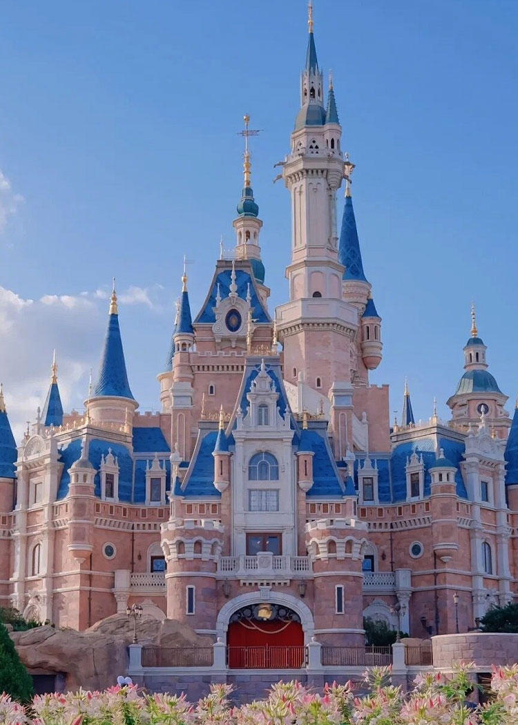 SHANGHAI-DISNEY-RESORT